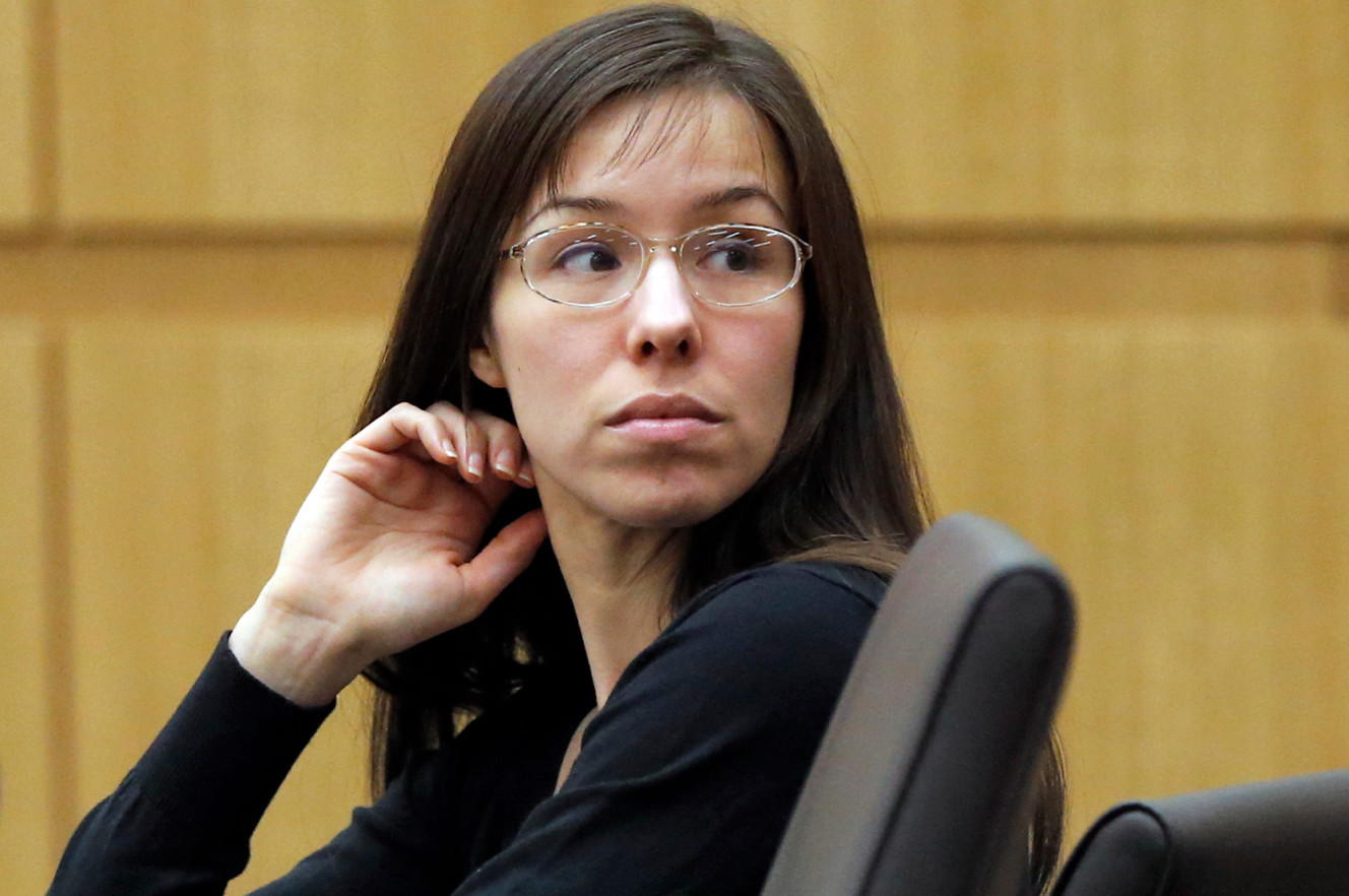 picture of murder suspect jodi arias in new york post with link to post article where horowitz is quoted about arias representing herself